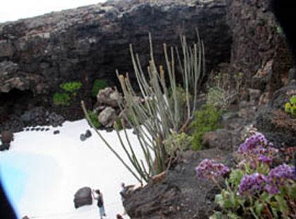 Lanzarote: Los Jameos del Agua: Außenseite