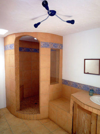 Lanzarote, Casa Dominique: Style of bathroom