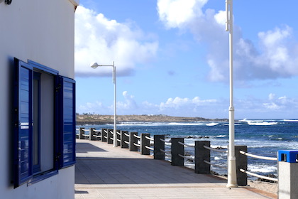 la promenade devant la casa del pueblo